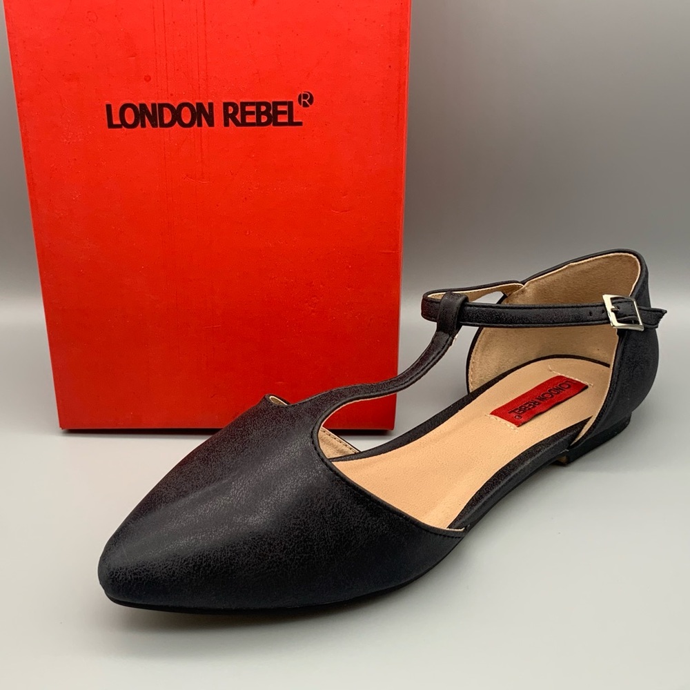 Women’s T-Bar Point Flat Shoes